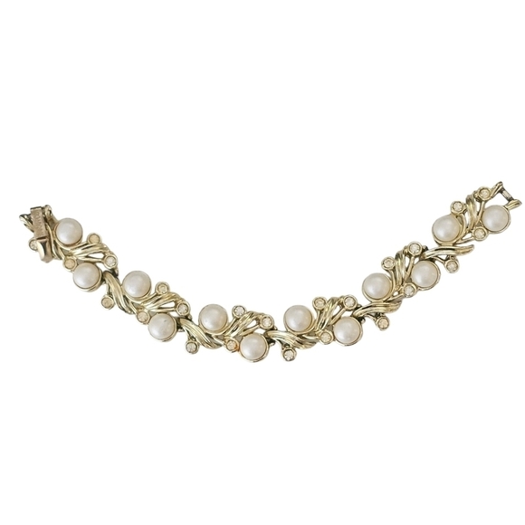 Vintage Sarah Coventry 'Royal Ballet' Gold tone with Faux Pearl/Rhinestone Link - Picture 1 of 9